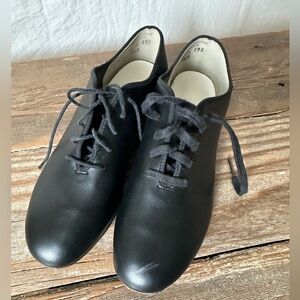 La Mendoza tap shoes. Size 5m